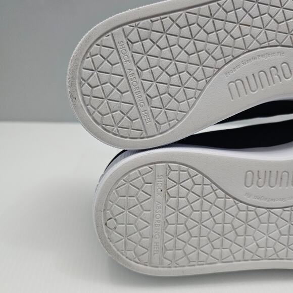 Munro Lennox Sneaker Womens 9 WIDE Black Nubuck Croc Embossed Slip On Platform - Picture 12 of 14